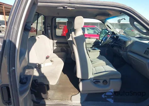 2004 Ford F-250 Lariat/Xl/Xlt из США, поврежденный, VIN 1FTNX20P44EB47313